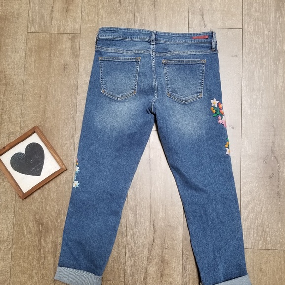 COPY - Pilcro Floral Embroidered Boyfriend Slim Jeans 29 - Picture 5 of 5